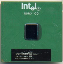 Intel Pentium III 700/256/100/1.65V SL3XX